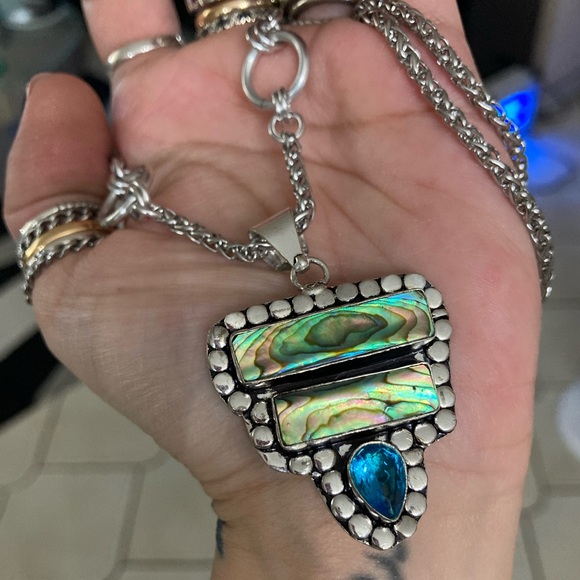 Natural blue green abalone shell & blue Indian topaz gemstone boho necklace - Picture 13 of 15